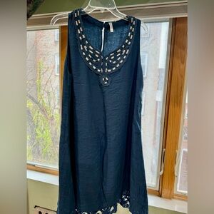 NWT Monoreno dress